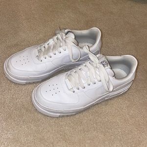 White Air Force 1 Pixel